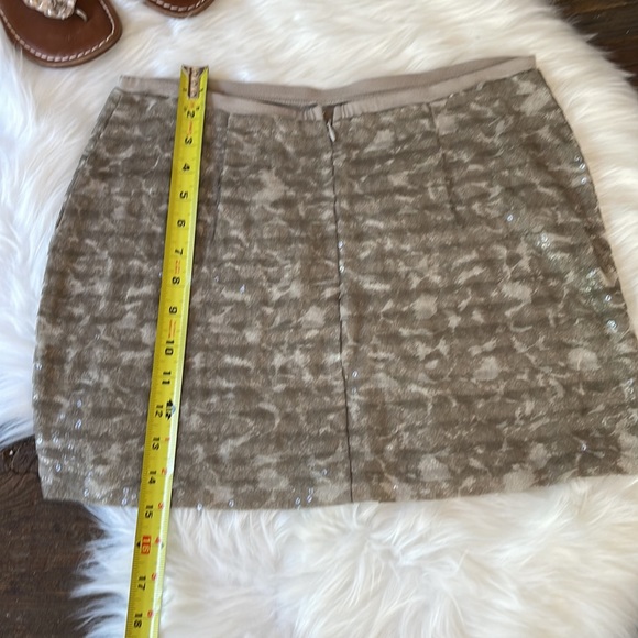 Chan Luu camo sequin mini skirt EUC Size M - Picture 4 of 6
